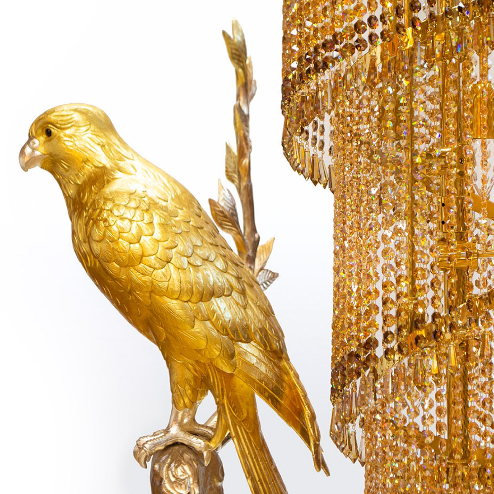 Crystal Lamps Kaddour - Wooden sculpture of Falcon | Natalis Luxus